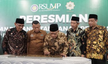 Haedar Nashir Resmikan Masjid Ibnu Sina RSU Muhammadiyah Ponorogo