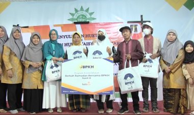 Lazismu Pusat dan MHH PP ‘Aisyiyah Berbagi Kado Ramadan untuk Kelompok Rentan