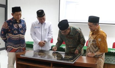 Haedar Nashir Resmikan Gedung Pendidikan Profesi UMS