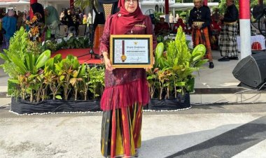 Unismuh Makassar Raih Penghargaan Mitra Pendidikan dari Pemprov Sulsel