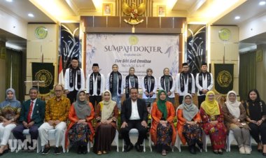 8 Mahasiswa FKK UMJ Ikuti Sumpah Dokter ke-54