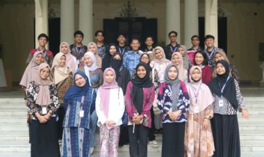 Uhamka Ajak Mahasiswa PMM Batch IV Inbound Kunjungi Museum Tekstil dan Batik