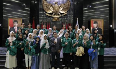 Mahasiswa PMM Batch IV Uhamka Lakukan Kunjungan ke DPRD DKI Jakarta
