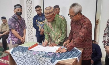 Majelis Pendayagunaan Wakaf Terima Wakaf Masjid Al-Munawar di Desa Setusari Cileungsi