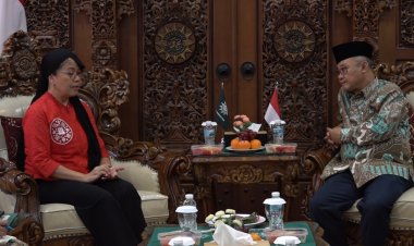 Abdul Mu'ti Terima Kunjungan Silaturahmi Dirjen IDP Kemlu