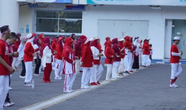 Dosen dan Karyawan Unismuh Makassar Adakan Sejumlah Lomba dalam Peringati HUT RI ke-79