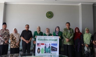 Rektor UM Palembang Lepas Tiga Mahasiswa Magang Internasional di KJRI Johor Bahru Malaysia
