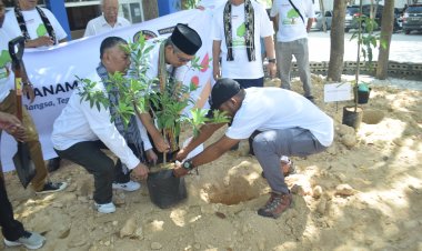 Muhammadiyah dan Kemenko PMK Lakukan Aksi Tanam Pohon di Kupang