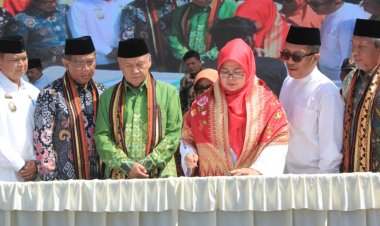 Dadang Kahmad Resmikan Edupark 29 dan Terima Wakaf Lahan di Kota Metro