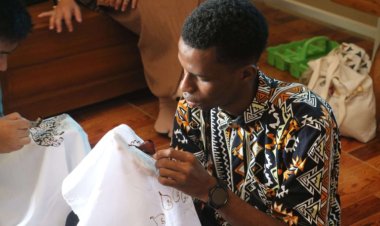 UMP Ajak Mahasiswa dari Lima Negara Belajar Membatik