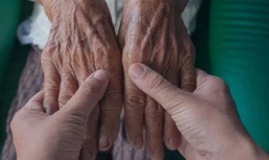 Berbakti pada Orang Tua untuk Meraih Ridho Allah