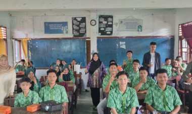UM Palembang Edukasi Literasi Keuangan dan Digital Money kepada Siswa SMK Muhammadiyah 3 Palembang