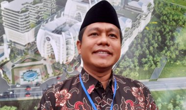 Hadiah Akhir Tahun 2024, Rektor UMP Terima SK Guru Besar