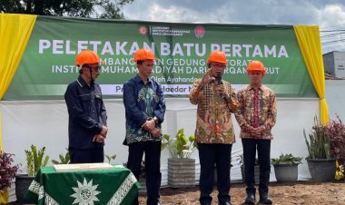 Haedar Nashir Lakukan Peletakan Batu Pertama Pembangunan Gedung Rektorat Institut Darul Arqam Garut