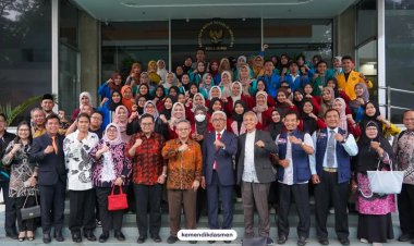 Mendikdasmen Apresiasi Proyek Kemanusiaan Keberlanjutan bagi Anak Migran di Pelosok Malaysia