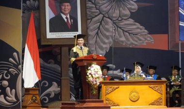 Orasi Ilmiah  Muhadjir Effendy: Refleksi Empiris dan Teoretis Pendidikan sebagai Pilar Pembangunan Manusia Menuju Indonesia Emas 2045