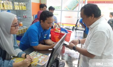 Dukung Kemandirian Ekonomi Kampus, Rektor UMJ Resmikan UMAJA Mart