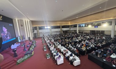 Ratusan Jemaah Antusias Hadiri Pengkajian Ramadan 1446 H Bersama Ustaz Adi Hidayat