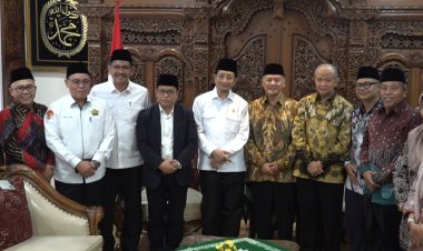 Kunjungi Muhammadiyah, Menag Nasaruddin Umar Ajak Bangun Solidaritas dan Hindari Perpecahan