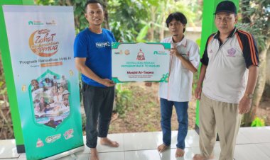 Lazismu Serahkan Bantuan Sarana Prasarana untuk Masjid At-Taqwa Parung Panjang