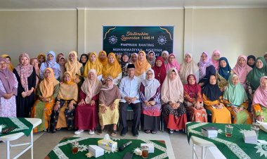 Haedar Nashir dan Siti Noordjannah Djohantini Terima Silaturahmi Syawalan PRM-PRA Patran Tegal