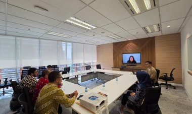 Uniqlo Indonesia Terima Sertifikat Energi Terbarukan dari PLN untuk 10.400 MWh