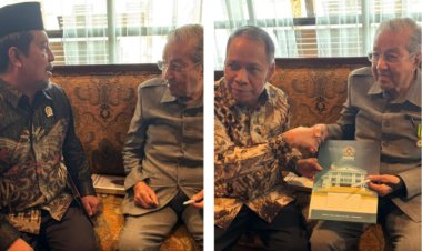 Rektor UMSU Temui Mantan PM Malaysia Sampaikan Undangan Milad ke-68