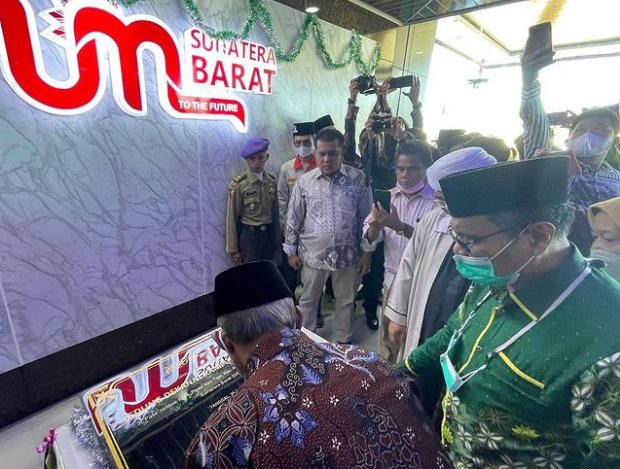 Kunjungi UM Sumbar, Haedar Nashir Resmikan Gedung Kampus dan Convention Hall Bernama Buya Syafii Maarif