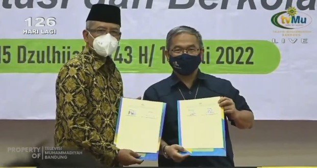 Disaksikan Ketua PP Muhammadiyah, Rektor UM Bandung Teken MoU dengan tvMu