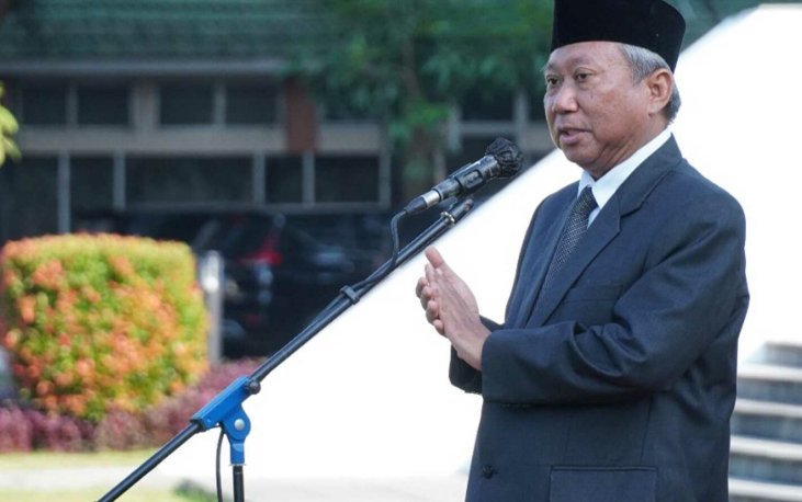 Peringati HUT RI ke-77, Rektor UMS: Muhammadiyah Jadikan Pendidikan Sebagai Jalan Perjuangan Bangsa
