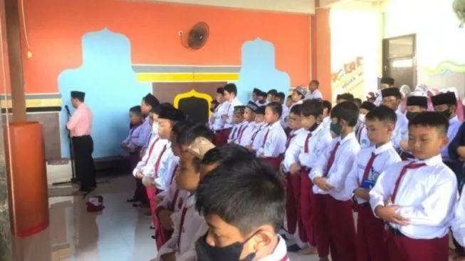 Warga Muhammadiyah Surabaya Gelar Salat Gaib Untuk Korban Tragedi Kanjuruhan