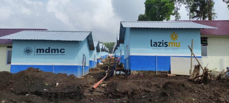 Mdmc Dan Lazismu Berikan Bantuan Hunian Untuk Penyitas Awan Panas Guguran Semeru Tvmu Cerdas 9376