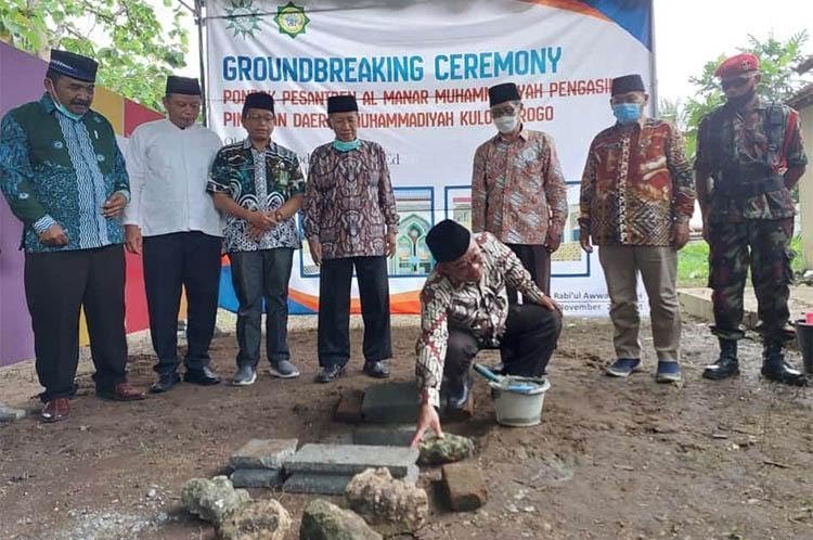 Jelang Muktamar ke-48, Abdul Mu’ti Lakukan Peletakan Batu Pertama Pembangunan Ponpes di Kulonprogo
