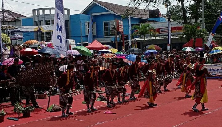 HUT ke-58, UMP Gelar Festival Kentongan