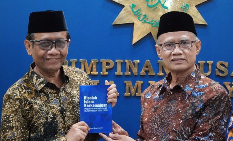 Mahfud MD Temui Haedar Nashir di Yogyakarta