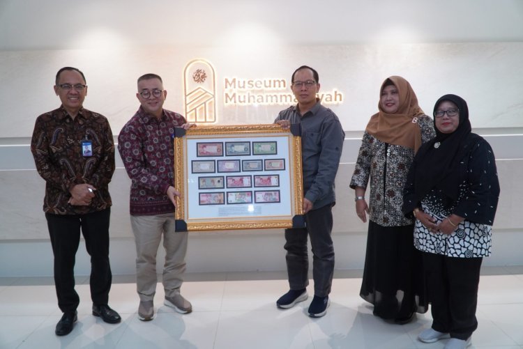 Bank Indonesia Serahkan Uang Rupiah Kuno kepada Museum Muhammadiyah