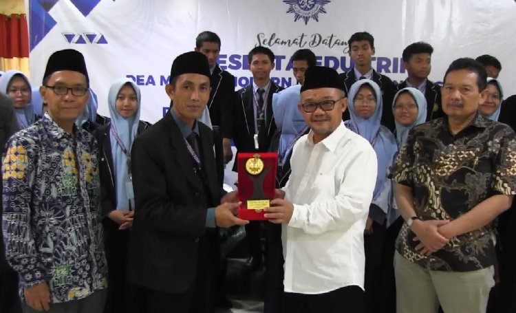 Abdul Mu'ti Terima Kunjungan Edu Trip Pesantren Modern Internasional Dea Malela Sumbawa