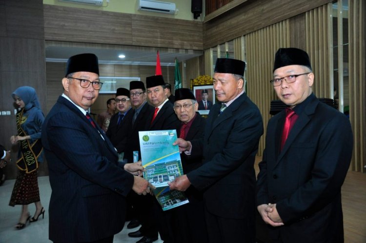 Rektor UM Palembang Lantik Tujuh Dekan Baru Masa Jabatan 2023-2027