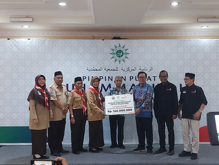 Lazismu Terima Bantuan Kemanusiaan untuk Palestina dari Yayasan Masjid Panglima Besar Soedirman