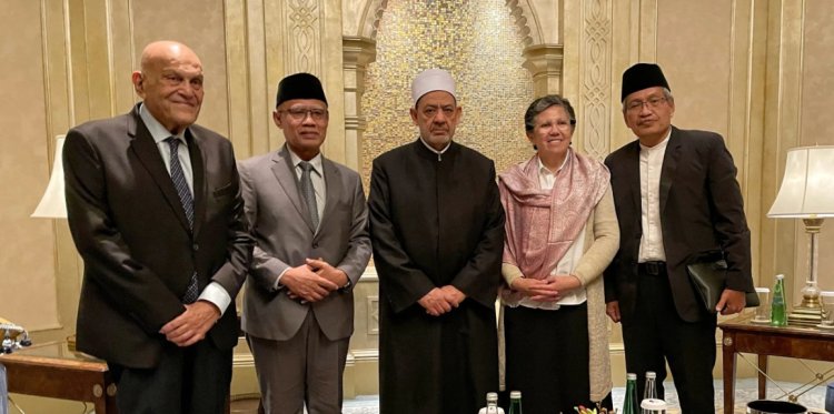 Pertemuan Haedar Nashir dengan Grand Syaikh Al Azhar di Abu Dhabi