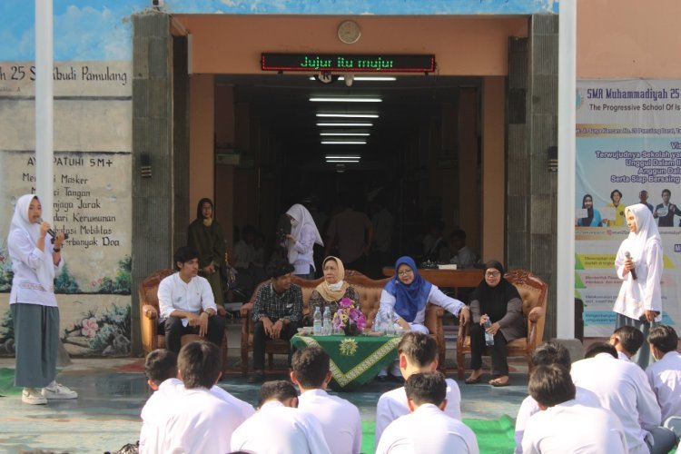 Tingkatkan Pemahaman Isu Disabilitas, SMA Muhammadiyah 25 Gelar Talk Show Dunia Disabilitas