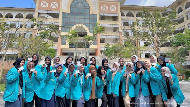 23 Mahasiswa Fakultas Farmasi UMS Magang di IKOP Pharma IIUM Malaysia