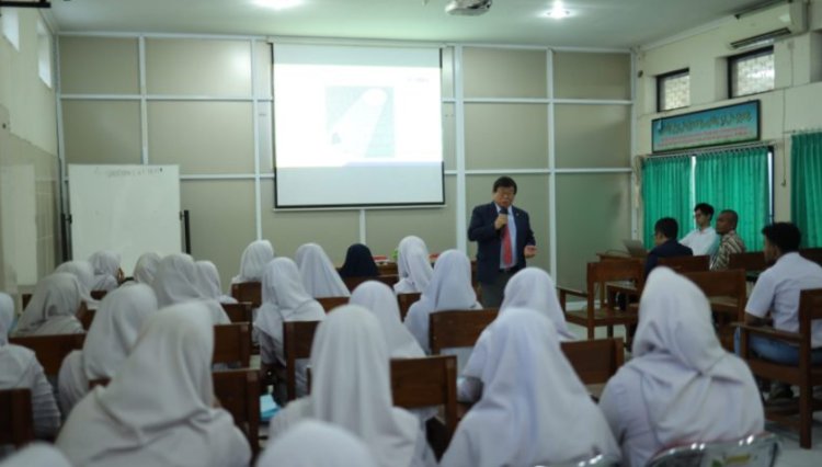 UMS Gelar Sosialisasi Program Double Degree Perdana di SMA Al Islam 1 Surakarta