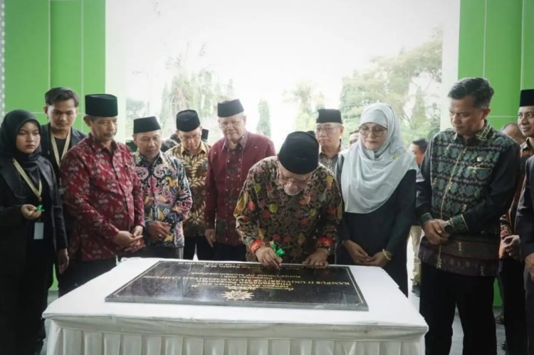 Haedar Nashir Resmikan Gedung Baru UM Lampung