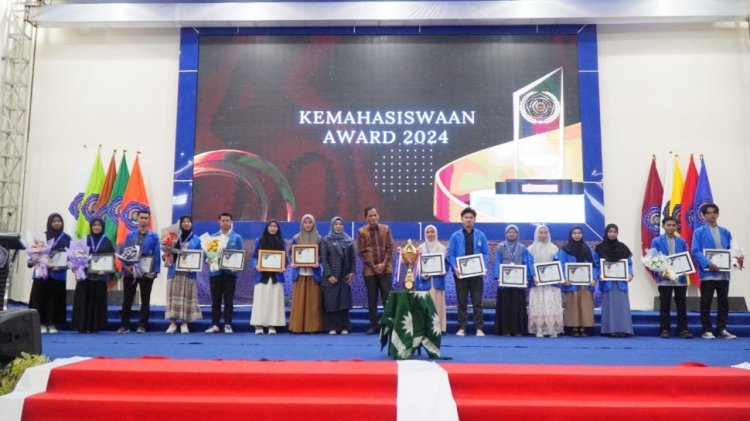 Unismuh Makassar Berikan Penghargaan kepada 736 Mahasiswa Berprestasi