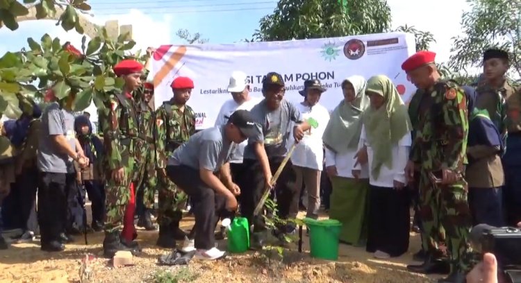 Aksi Penanaman Pohon PP Muhammadiyah-Kemenko PMK di Kepri