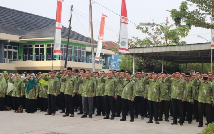 UM Palembang Gelar Upacara Peringatan HUT RI ke-79