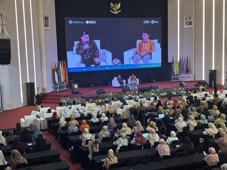 Ustaz Adi Hidayat Jelaskan Wasathiyah di Pengkajian Ramadan 1446 H