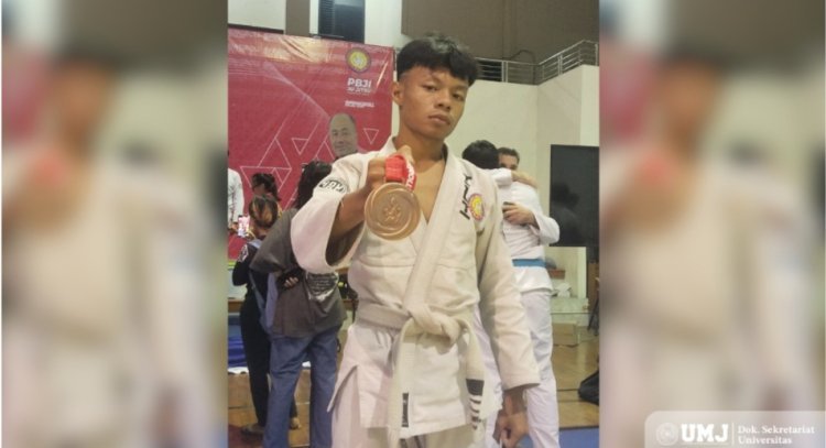 Atlet Jujitsu UMJ Rafi Syanover Raih Medali Perunggu di Jakarta Jiu-Jitsu Open 2025