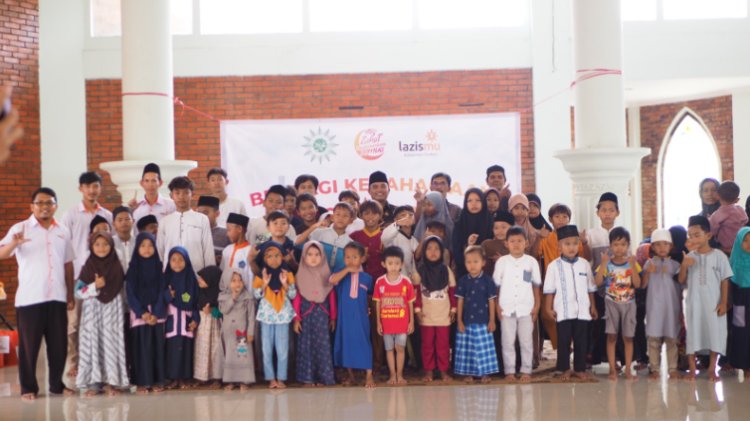 Lazismu Cirebon Salurkan Ratusan Kado Ramadan kepada Yatim, Dhuafa, Lansia hingga Disabilitas
